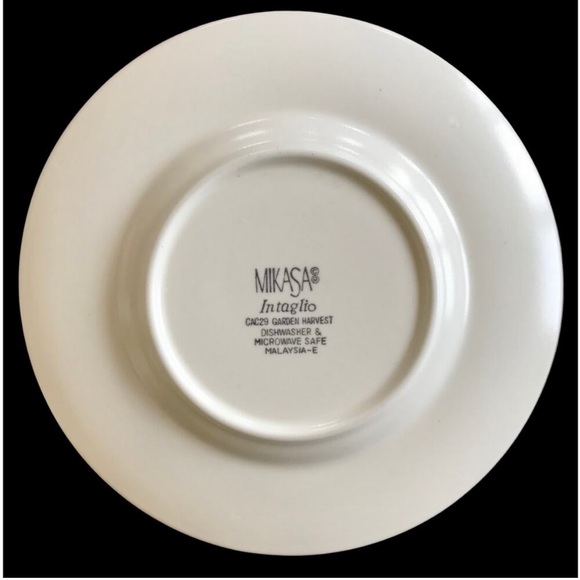 Mikasa Garden Harvest Intaglio Stoneware Tea Cup & Saucer Sets (10 sets). - Picture 8 of 8